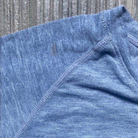 Under Armour Heathered Blue V-Neck Tee - Picture 4 of 5